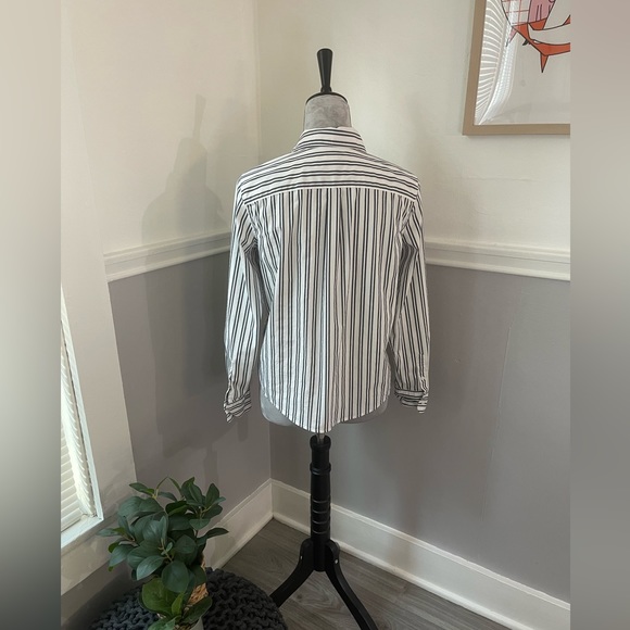 🔵5 For $15🔵 Banana Republic Quinn Boy Fit White & Dark Grey Stripe Button Down - Picture 6 of 8